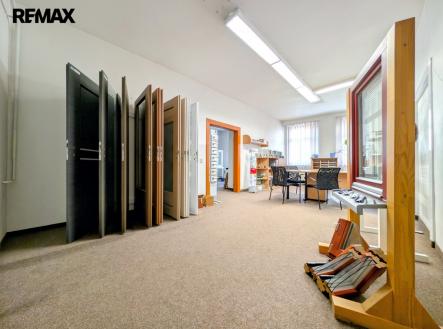 Pronájem kanceláře, 58 m²