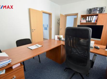 Pronájem kanceláře, 45 m²