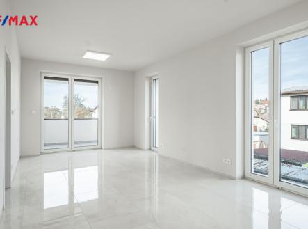 Pronájem bytu, 3+kk, 71 m²