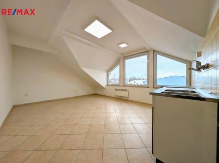 Pronájem bytu, 2+kk, 50 m²