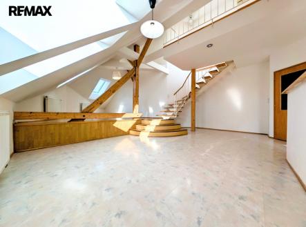 Pronájem bytu, 3+kk, 103 m²