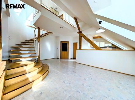 Pronájem bytu, 3+kk, 103 m²