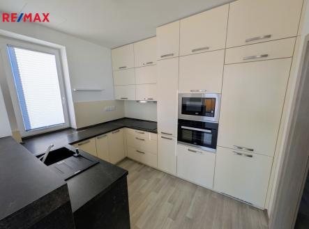 Pronájem bytu, 2+kk, 69 m²