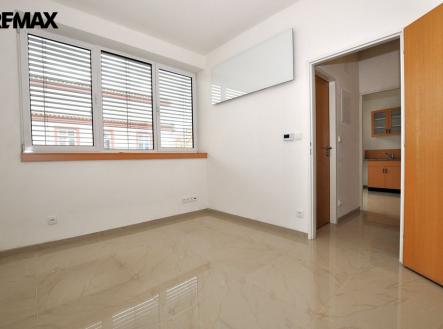 Pronájem bytu, 2+kk, 25 m²