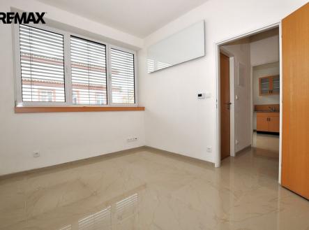 Pronájem bytu, 2+kk, 25 m²