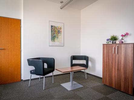 Pronájem kanceláře, 397 m²