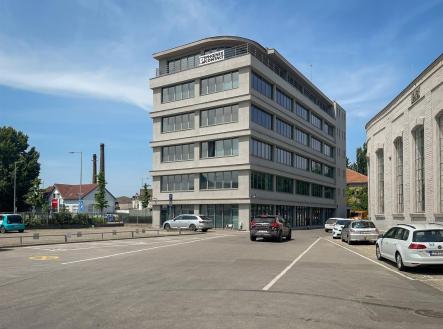 Pronájem kanceláře, 397 m²
