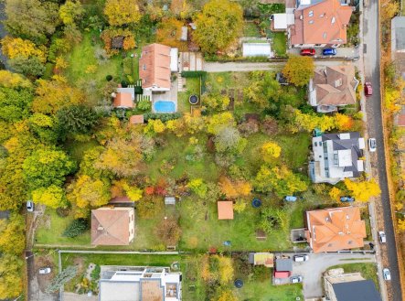 Prodej pozemku pro bydlení, 1 300 m²