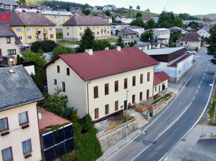 Prodej - nájemní dům, 539 m²