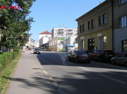 Prodej - nájemní dům, 630 m²