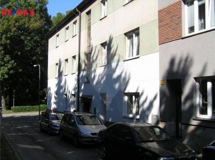 Prodej - nájemní dům, 630 m²