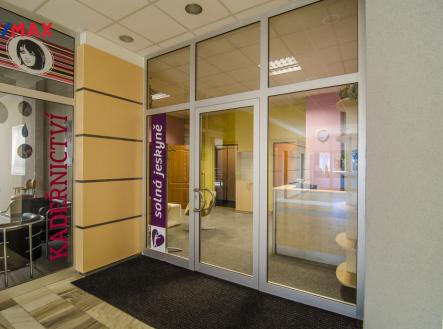 Pronájem obchodní prostor, 72 m²