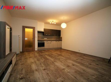 Pronájem bytu, 1+kk, 38 m²