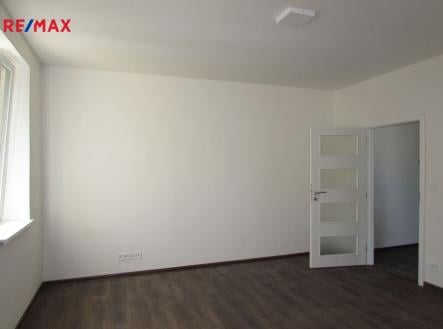 Pronájem bytu, 1+1, 38 m²