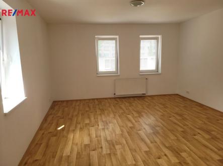 Pronájem bytu, 1+kk, 37 m²