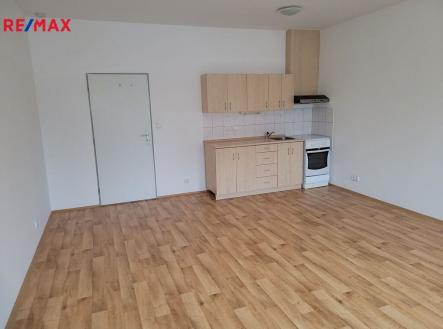 Pronájem bytu, 1+kk, 37 m²