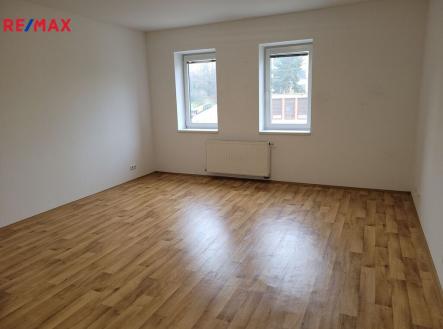 Pronájem bytu, 1+kk, 37 m²