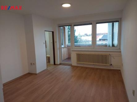 Pronájem bytu, 1+kk, 35 m²