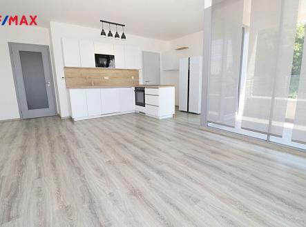 Pronájem bytu, 4+kk, 82 m²