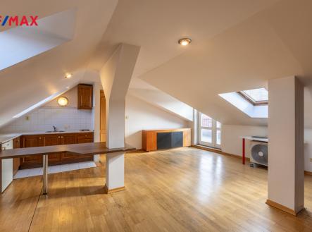 Prodej nájemního domu, 728 m²