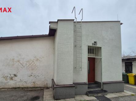 Pronájem - obchodní prostor, 129 m²