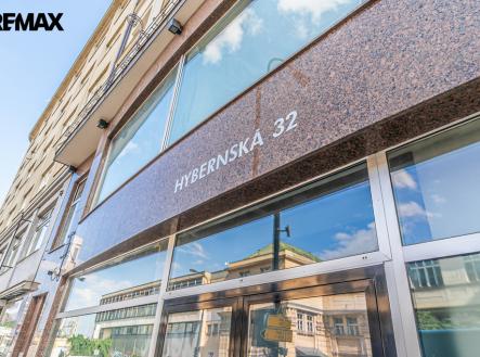 Pronájem obchodní prostor, 526 m²