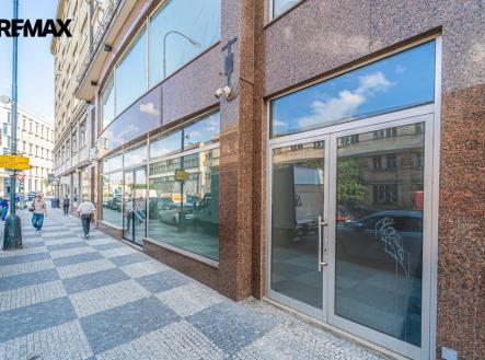 Pronájem obchodní prostor, 526 m²