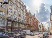 Pronájem obchodní prostory, 526 m²