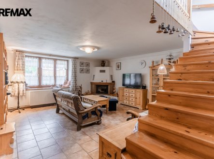 Rodinný dům 5+1, 271 m², Merklín