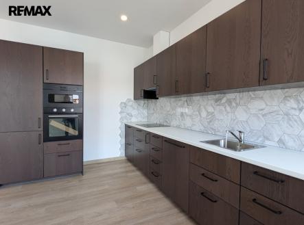 Pronájem bytu, 3+kk, 97 m²