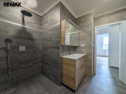 Pronájem bytu, 3+kk, 97 m²