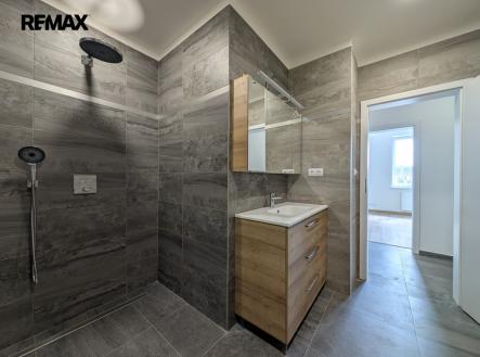 Pronájem bytu, 3+kk, 97 m²