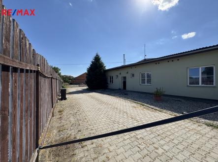 Prodej výrobní prostor, 880 m²