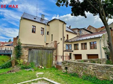 Prodej nájemního domu, 333 m²