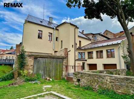 Prodej nájemního domu, 333 m²