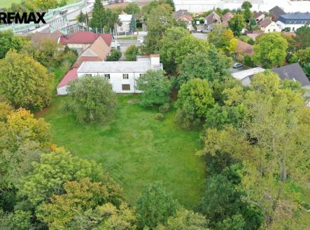 Pronájem skladovací prostor, 390 m²