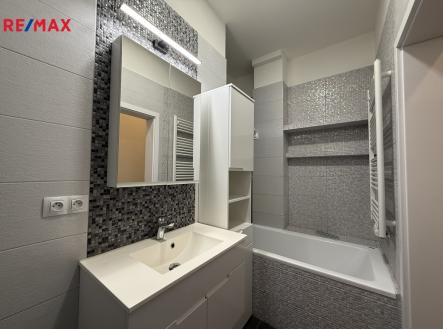 Pronájem bytu, 2+1, 70 m²