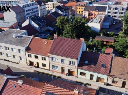 Prostorný rodinný dům se zahradou v centru Pardubic