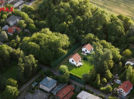 Prodej pozemku pro bydlení, 1 678 m²