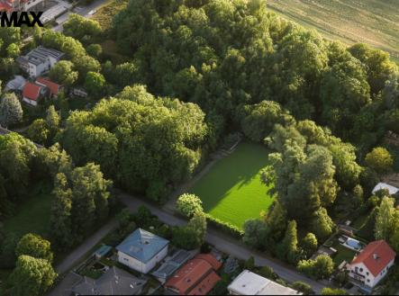 Prodej pozemku pro bydlení, 1 678 m²