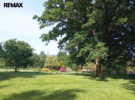 Prodej pozemku pro bydlení, 1 800 m²