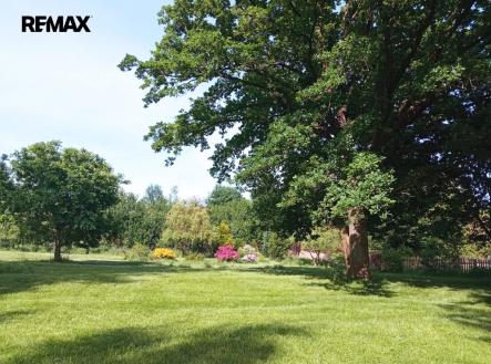 Prodej pozemku pro bydlení, 1 800 m²