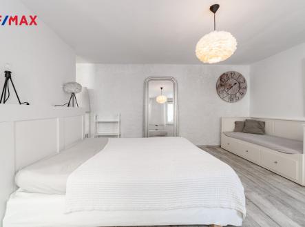 Prodej obchodní prostor, 60 m²