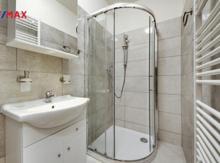 Pronájem bytu, 2+kk, 42 m²