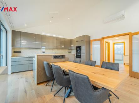 Pronájem bytu, 3+kk, 92 m²