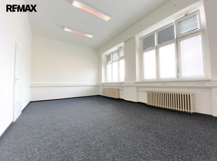 Pronájem kanceláře, 50 m²