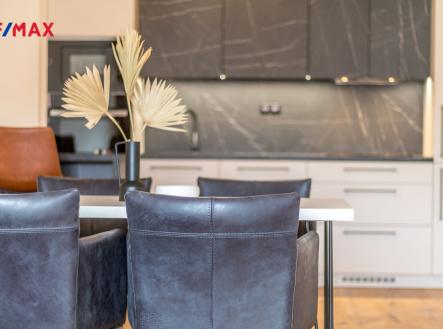 Pronájem bytu, 2+kk, 77 m²