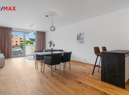 Pronájem bytu, 2+kk, 77 m²