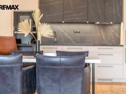 Pronájem bytu, 2+kk, 77 m²