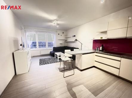 Pronájem bytu, 2+kk, 62 m²